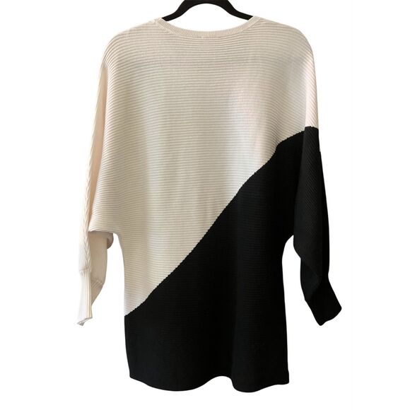 Vince Camuto asymmetrical colorblock long dolman sleeve sweater - Picture 3 of 7